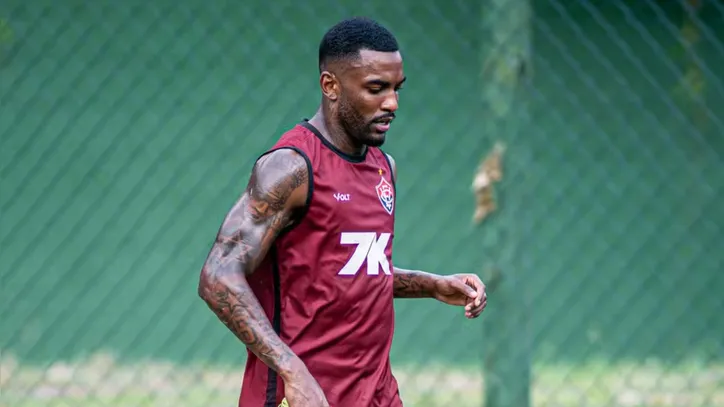 Imagem ilustrativa da imagem “Se errou ou não, vamos ver no futuro”: Vitória define quem fica e quem sai