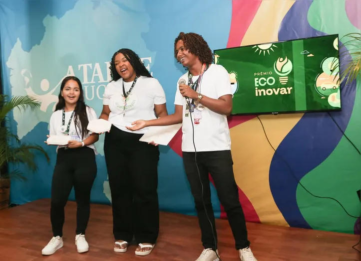 Equipe 'E-Placa e revestimento'