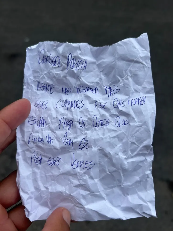 Bilhete foi localizado pelos policiais