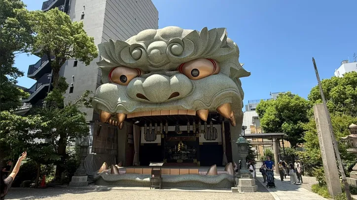 Templo Namba Yasaka Shrine
