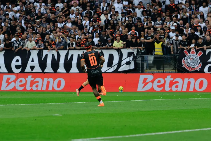 Imagem ilustrativa da imagem Vitória tem chances de ir para a Sula? Final da Copa do Brasil define cenário