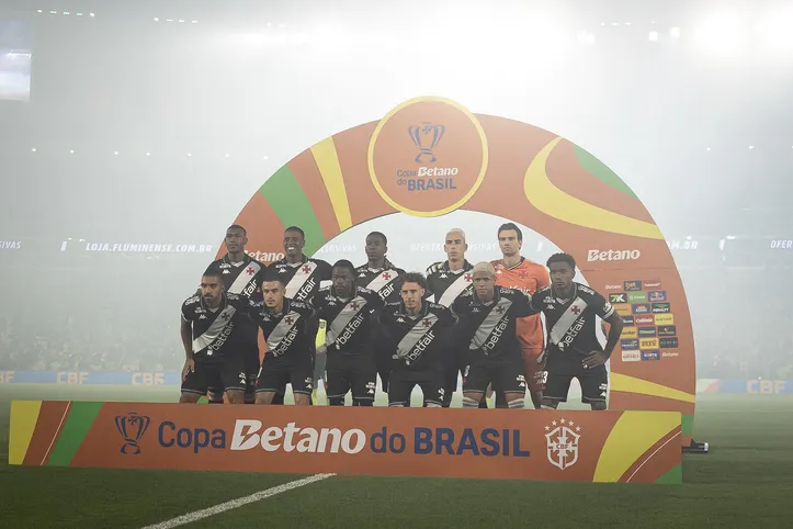 Imagem ilustrativa da imagem Vitória tem chances de ir para a Sula? Final da Copa do Brasil define cenário