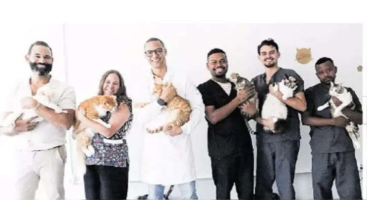 André, Beatriz, Joilson, Eric, Murilo e Edjan integram equipe do abrigo