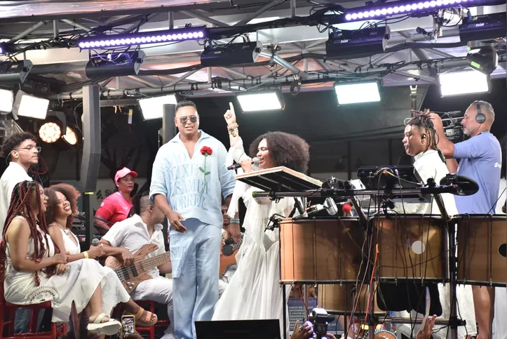 Xanddy e Mariene abriram a festa de Momo