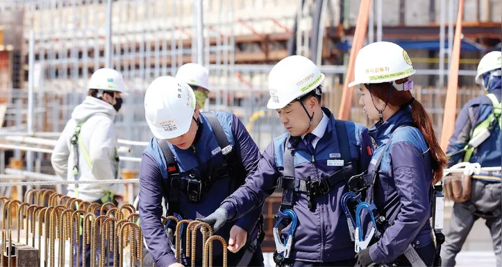 Construtora ligada à Posco admite insolvência