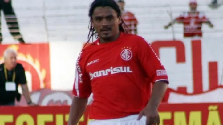 Perdigão ex-jogador do Internacional denuncia agressão policial em Curitiba