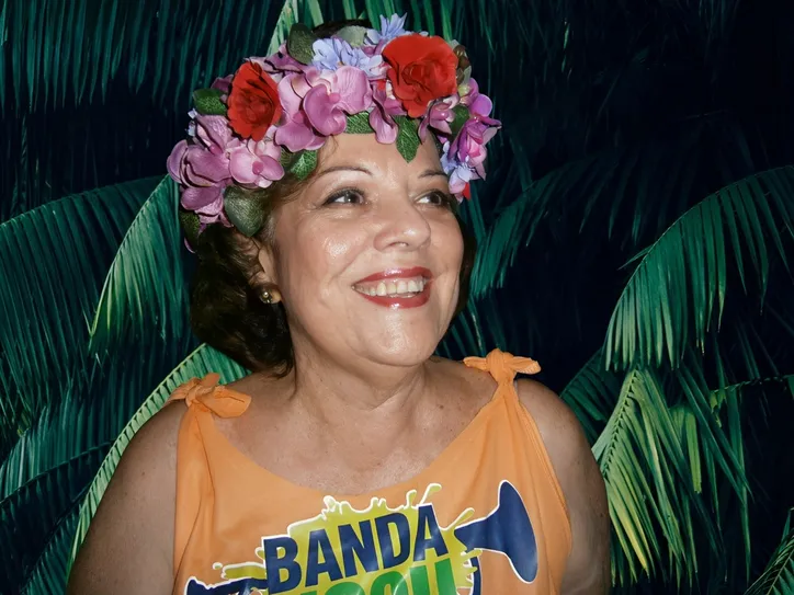 A madrinha Janete Freitas conduz a Banda Voou com alegria e tradição