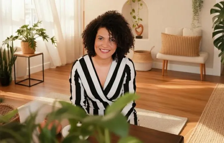 Fabiana França anuncia novo curso da UNIFACS