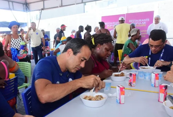 Imagem ilustrativa da imagem Com 7 mil refeições diárias, Bruno Reis destaca ações sociais nos circuitos Dodô e Osmar