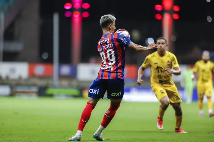 Kike Olivera contra o Porto pelo Baianão