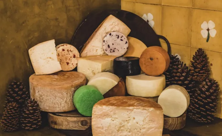 A variedade de queijos é grande na Velho Pitta