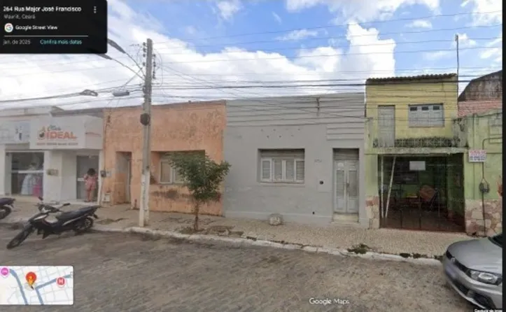 A casa (cinza) na cidade de Mauriti, no sul cearense, apontada como endereço de Maria Ravena, 'megaempresária' do ramo de combustíveis.