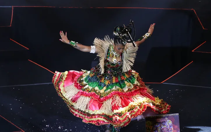 Imagem ilustrativa da imagem Estudante de jornalismo é coroada Deusa do Ébano do Ilê Aiyê