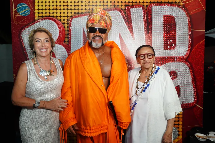 Carlinhos Brown com Tuca Zamaroni e Licia Fabio