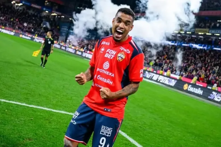 Alerrandro defende o CSKA, da Rússia