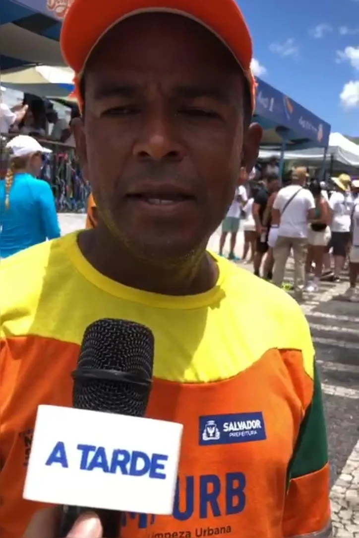 Reni Oliveira, gari há 12 anos