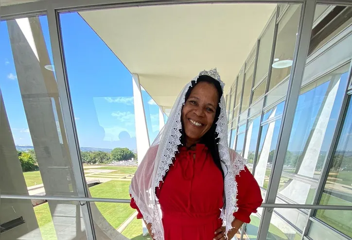 Influenciadora Irmã Mônica