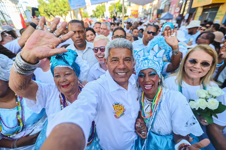 Governador da Bahia, Jerônimo Rodrigues, durante os festejos de Iemanjá, nesta segunda-feira, 2