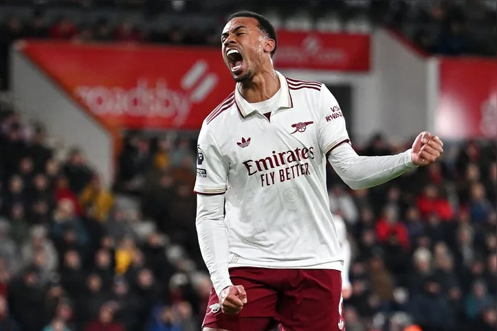 Gabriel Magalhães pelo Arsenal