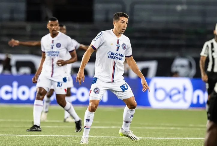 Carlos De Pena em campo pelo Bahia