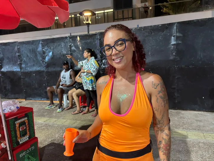 Vanessa O’Hara, recepcionista