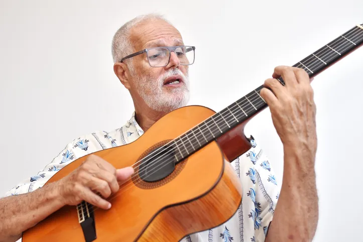 Imagem ilustrativa da imagem "O Carnaval deixou de ser cultura e virou produto", diz Roberto Mendes