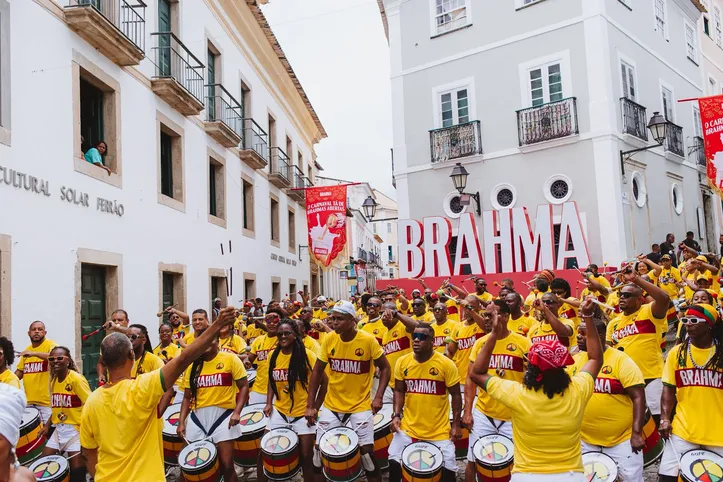 Cortejo da Brahma e do Olodum para Carlo Ancelotti