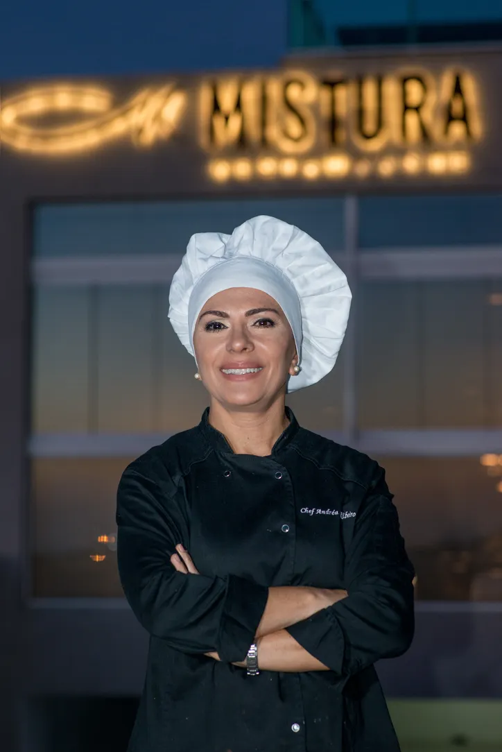 A chef e proprietária do Mistura, Andréa Ribeiro