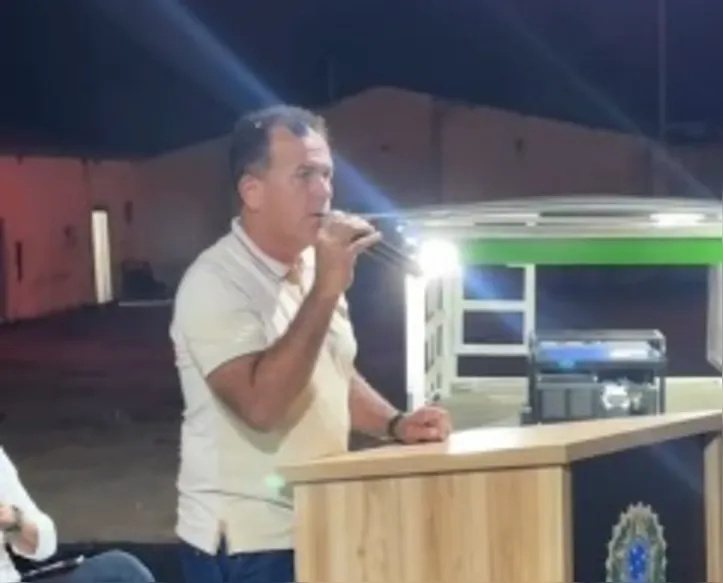 Assinatura de ordem de serviço foi transmitida pelas redes sociais do prefeito Guene