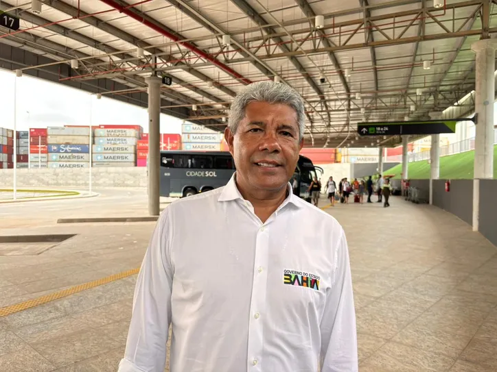 Jerônimo Rodrigues acampanhou primeira manhã de operação da Nova Rodoviária