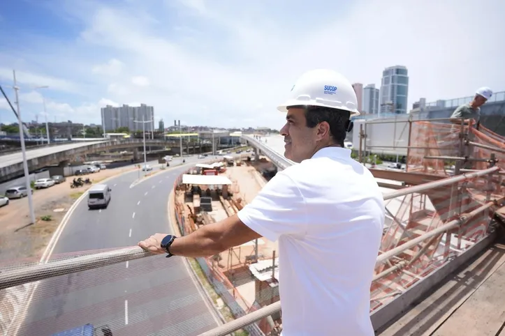 Imagem ilustrativa da imagem Viaduto que promete desafogar trânsito de Salvador é inaugurado