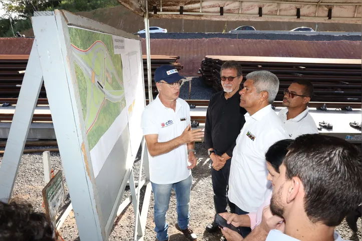 Governador Jerônimo Rodrigues (PT) acompanha vistoria das obras do Trecho 2 do VLT, nesta terça-feira, 27