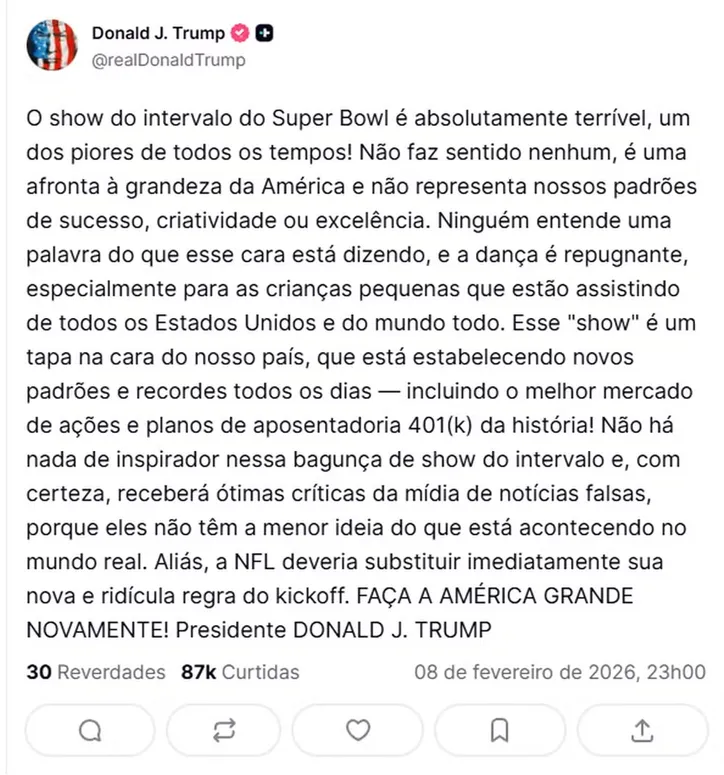 Imagem ilustrativa da imagem Trump diz que show de Bad Bunny no Super Bowl foi "nojento" e afronta aos EUA