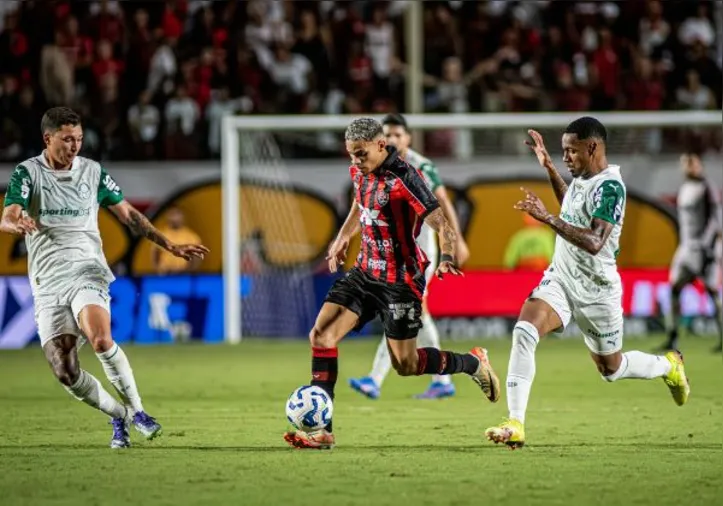 Vitória e Palmeiras no Brasileirão