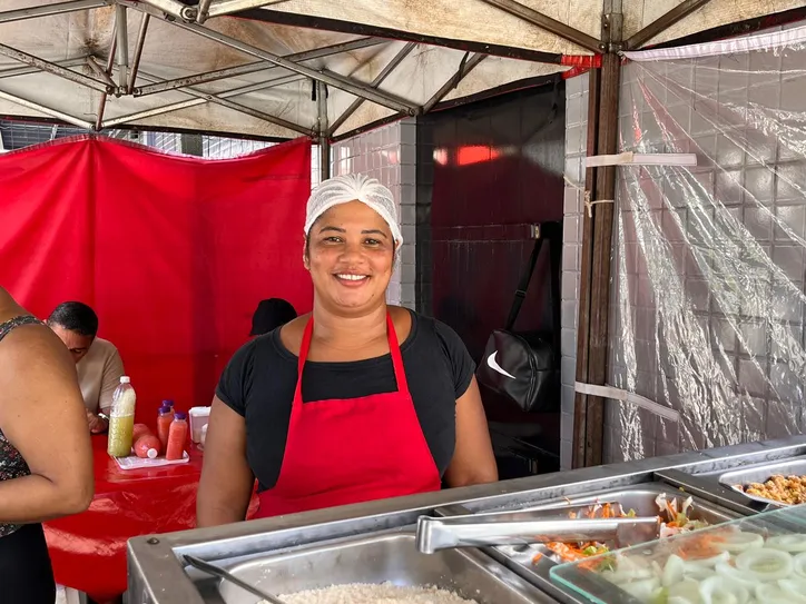 Danielle, vendedora de marmita