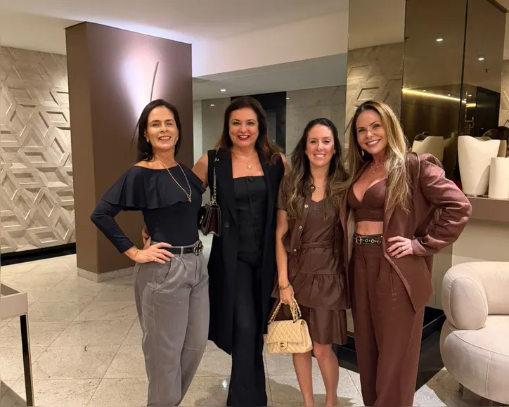 Amigas, risadas e um abril especial