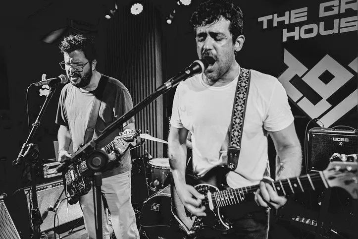 MAEV apresenta o álbum Falsa Alegria