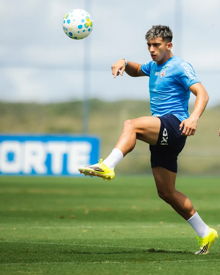 Imagem ilustrativa da imagem Atacante do Bahia treina normalmente e vira reforço contra o Palmeiras