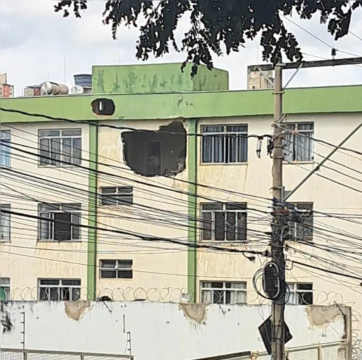 Prédio destruído