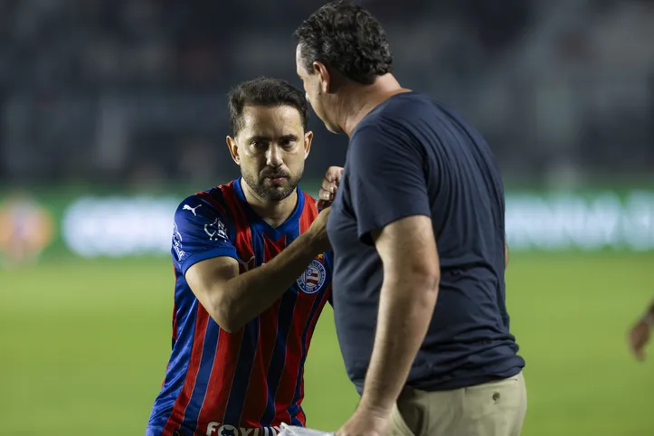 Éverton Ribeiro volta e Bahia ganha trunfo na decisão da Libertadores