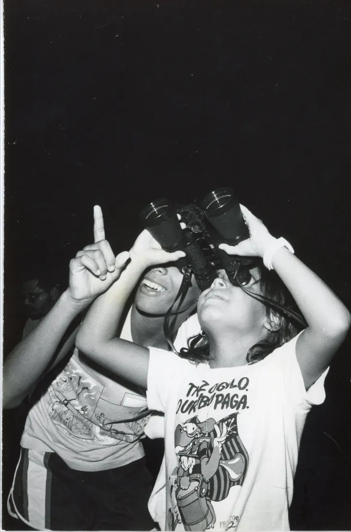 Baianos usaram até binóculos para tentar enxergar o cometa