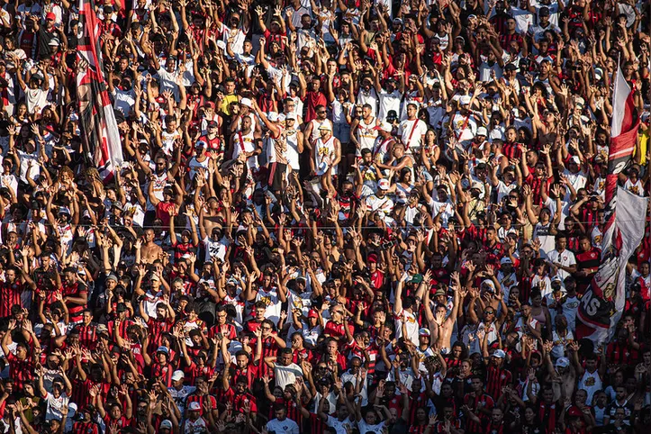 Torcida do Vitória na arquibancada