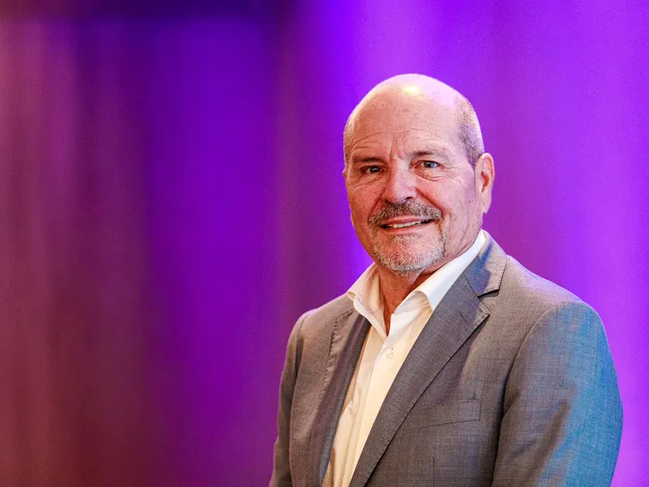 Mauro Adan é o anfitrião do seminários da AHSEB