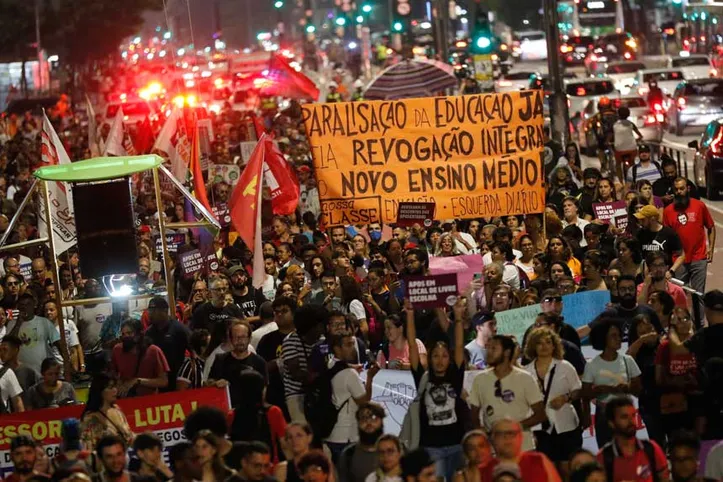 Protesto de estudantes pela revogação do Novo Ensino Médio.