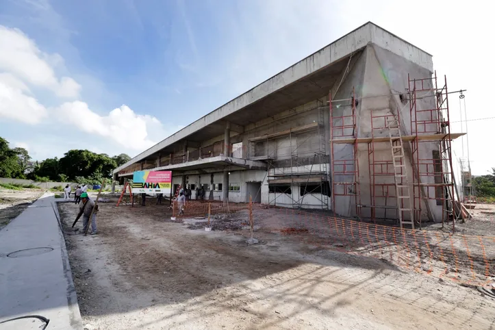 A unidade está com 78% das obras concluídas