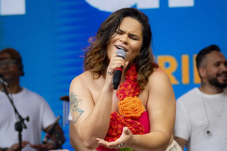 Cantora Emili Pinheiro