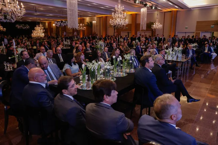 Imagem ilustrativa da imagem Carlos Henrique Passos toma posse da FIEB para o quadriênio 2026-2030