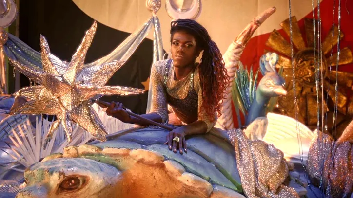 'Uma Baleia pode ser Dilacerada como uma Escola de Samba' é um dos longas no evento