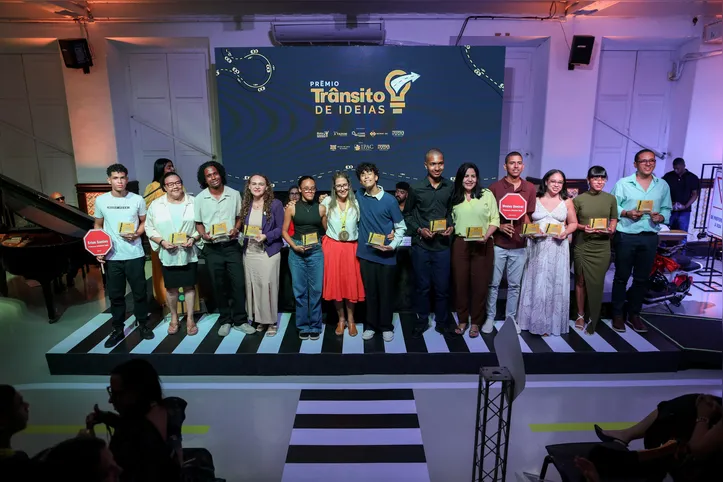 Estudantes finalistas do prêmio Trânsito de Ideias