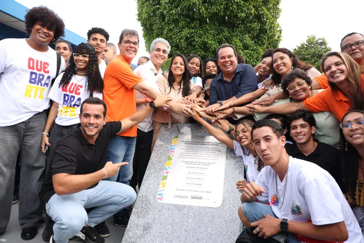 Imagem ilustrativa da imagem Colégio Estadual Roberto Santos no Cabula é modernizado e ganha laboratórios, teatro e quadra coberta